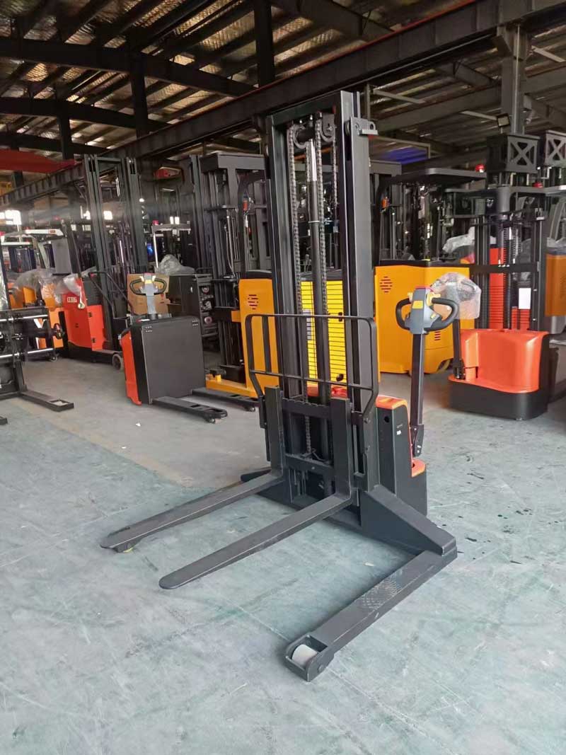 電動叉車注意事項 - 揚(yáng)子叉車